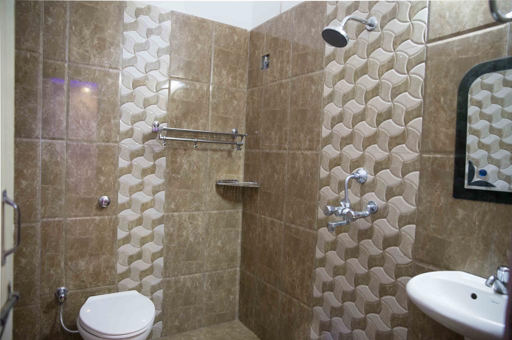 Oyo 14664 Assi River Guest House Varanasi Ngoại thất bức ảnh