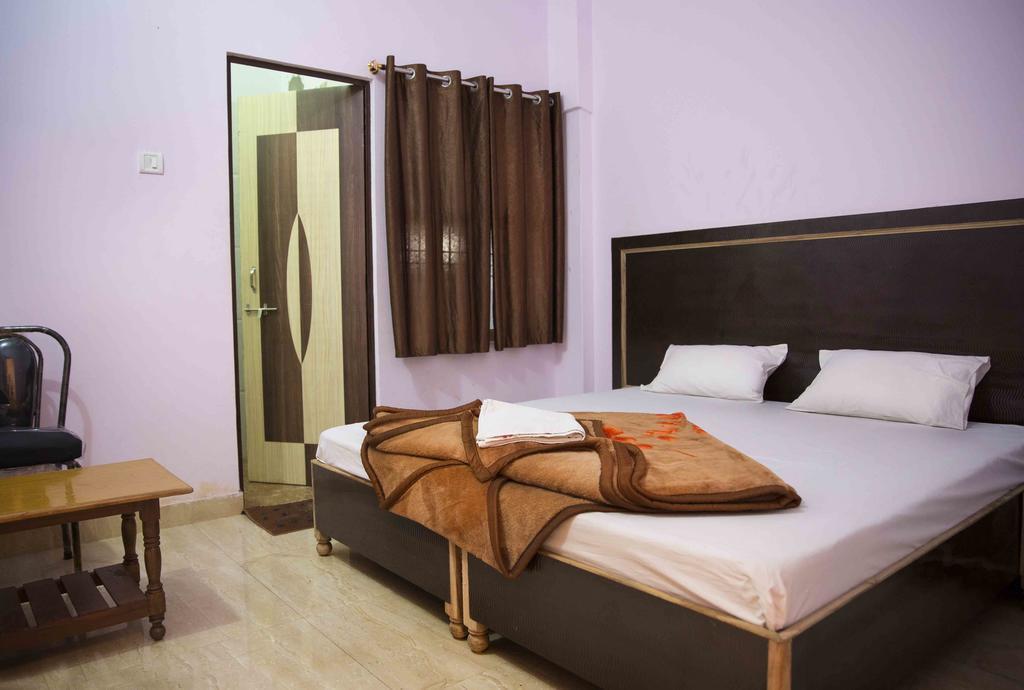 Oyo 14664 Assi River Guest House Varanasi Ngoại thất bức ảnh