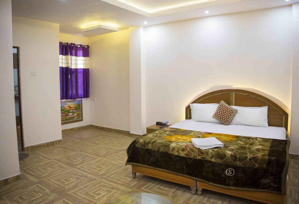 Oyo 14664 Assi River Guest House Varanasi Phòng bức ảnh