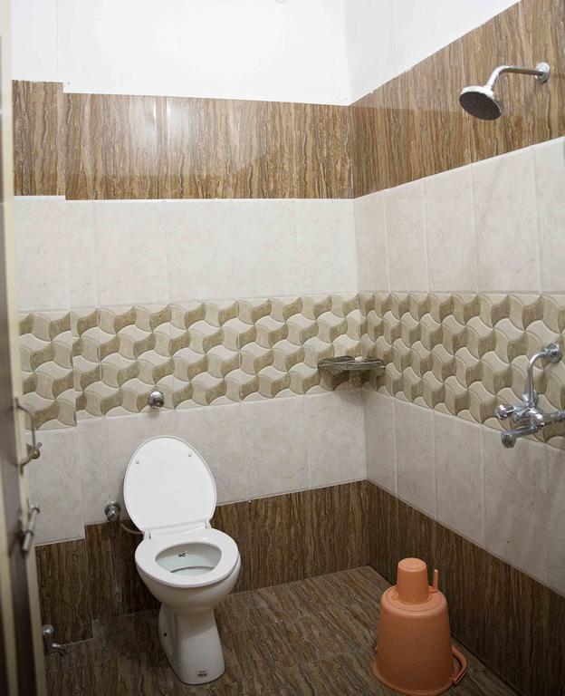 Oyo 14664 Assi River Guest House Varanasi Ngoại thất bức ảnh